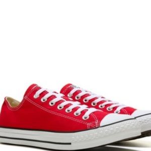 Red low top converse